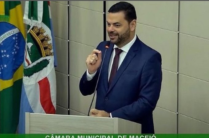 Tribunal de Contas manda Câmara de Maceió substituir 44 servidores terceirizados por concursados e multa presidente Chico Filho