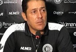 Diretoria do ASA demite técnico Maurílio Silva após derrota para o Murici
