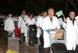Cubanos dizem que objetivo de sua vinda é ajudar a melhorar saúde da população