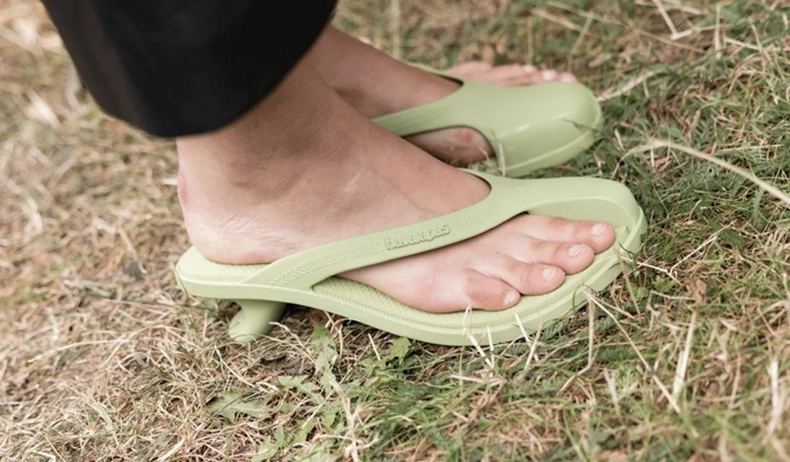 Havaianas divide opiniões ao lançar sandália de salto com dedão coberto