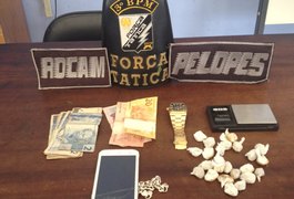 Polícia Militar prende fugitivo com drogas no Manoel Teles em Arapiraca