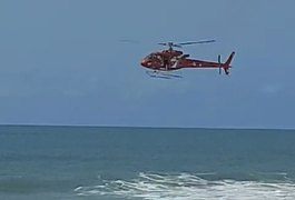 Vídeo. Jovem desaparece no mar enquanto brincava com colchão inflável na Barra de São Miguel
