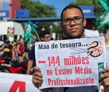 Protestos contra cortes na educação têm adesão em quase todas as capitais