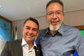Aliado de Flávio Bolsonaro no Rio é alvo da PF e abre nova crise na pré-campanha
