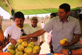Agricultores familiares divulgam produtos na 1ª Expo Frutas