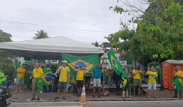 Após determinação de Alexandre de Moraes, bolsonaristas desmontam acampamento em Maceió