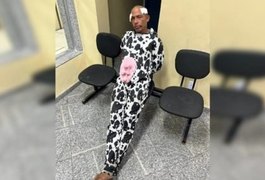Fantasiado de vaca, ladrão tenta furtar mulher e apanha de populares no Rio de Janeiro