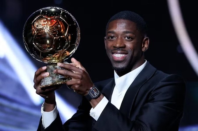 Dembélé supera Lamine Yamal e conquista Bola de Ouro 2025; Raphinha fica em 5º