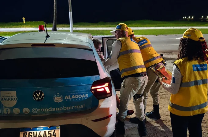 Ronda no Bairro utiliza pulseirinhas de identificação para fortalecer proteção aos idosos