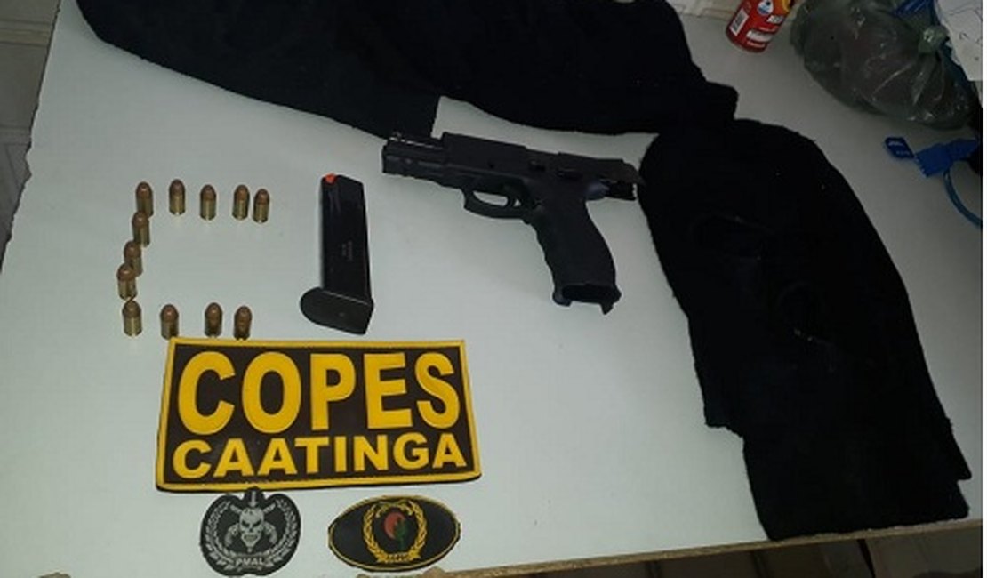 Policiais da caatinga apreendem pistola de uso restrito e prendem mulher na zona rural de Inhapi