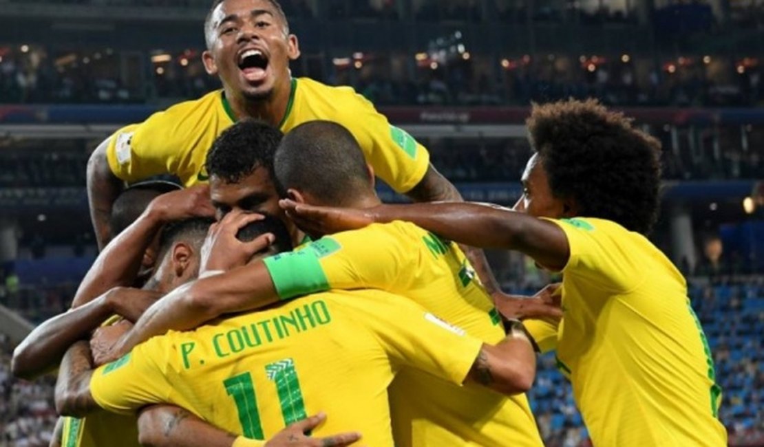 Sem susto: Brasil vence a Sérvia por 2 a 0 e vai enfrentar o México nas oitavas de final