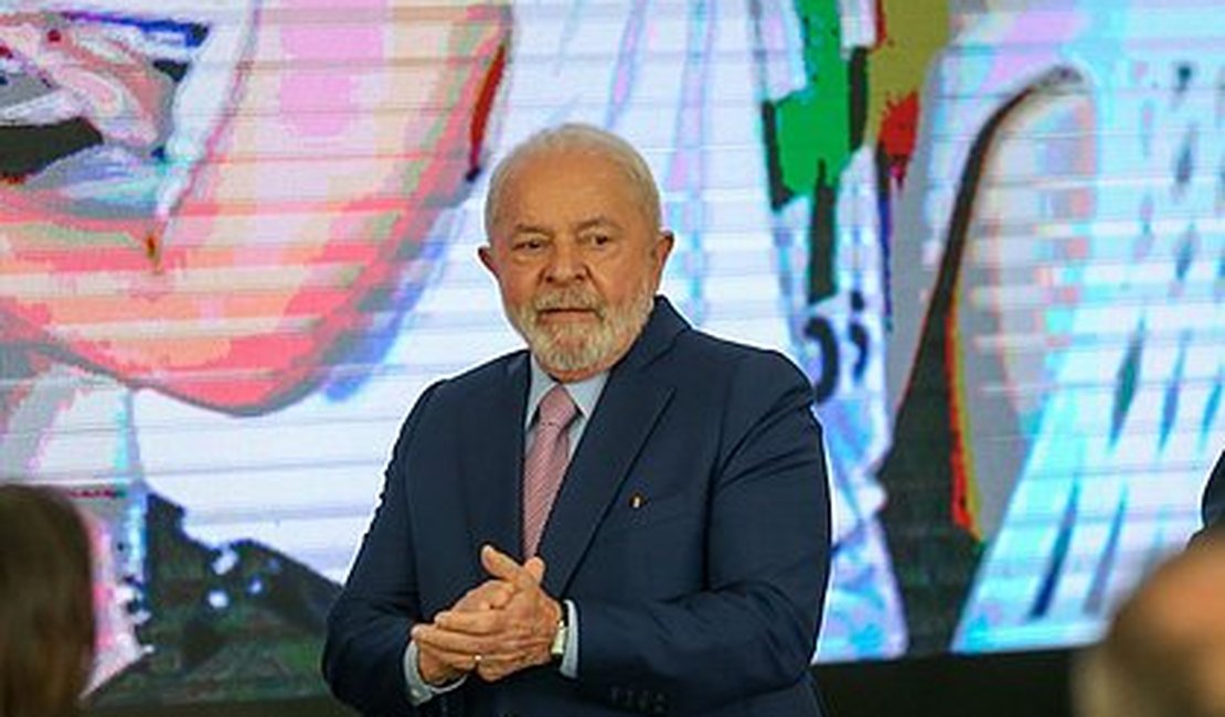 VÍDEO. Em Portugal, Lula volta a criticar juros no Brasil: 'ninguém toma dinheiro emprestado a 13,75%'