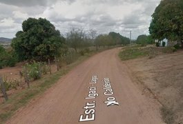 Duas pessoas ficam feridas após colisão de carro contra árvore no Agreste de Alagoas