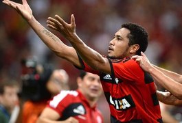 Hernane confirma permanência no Flamengo