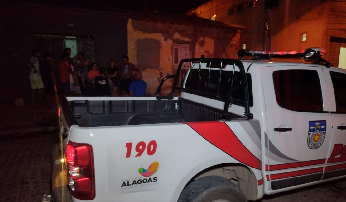 Homem é encontrado morto dentro de casa, em Arapiraca