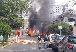 Aeronave de pequeno porte cai no meio da rua, em MG