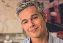 Otaviano Costa assina contrato com o SBT e volta à TV: 'Era a hora certa'