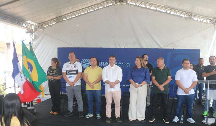 Prefeito de Arapiraca entrega ginásio poliesportivo na Vila São José, em Arapiraca﻿; assista