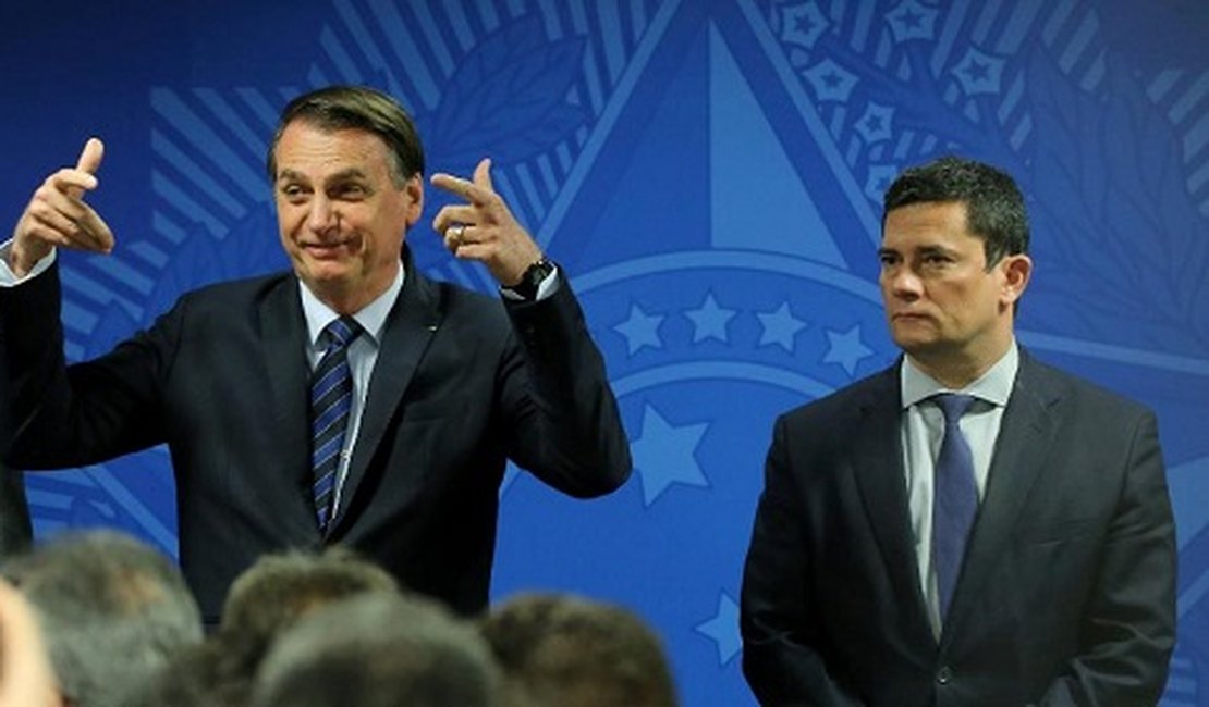 Quem indica o diretor-geral da PF sou eu, não o Moro, diz Bolsonaro