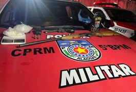 Policiais militares apreendem arma de grosso calibre em grota na capital