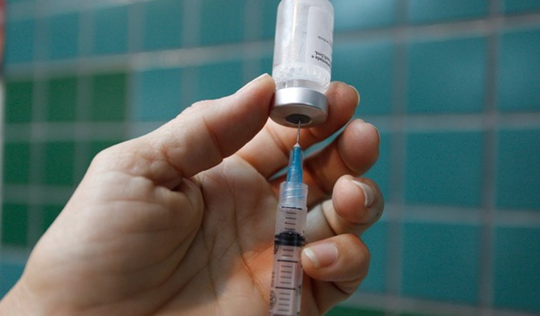 Ministério da Saúde anuncia vacinação contra HPV para meninos