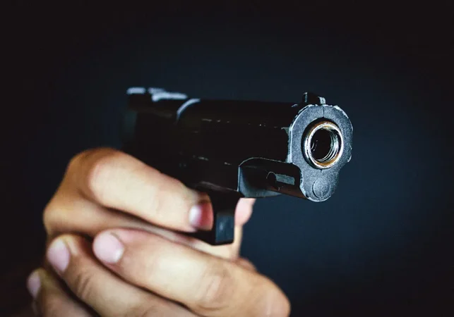 Após briga dentro de bar, homens atiram contra residência em Porto Calvo