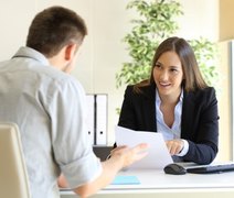 Saiba se você corre algum risco ao mentir no currículo