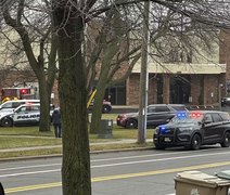 Atirador abre fogo em escola no Wisconsin, nos EUA, mata 2 e deixa vários feridos