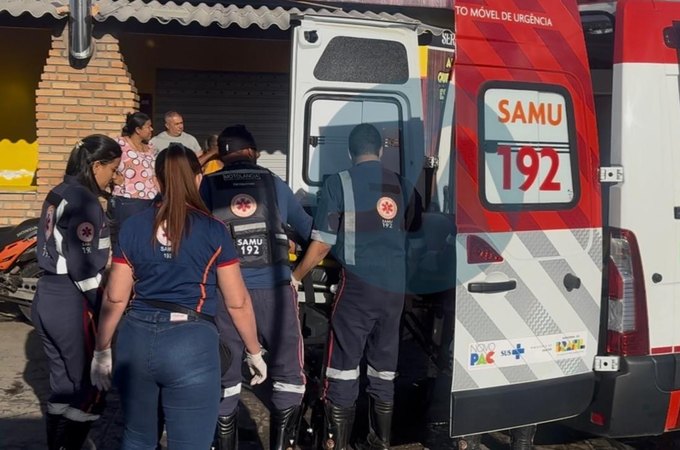 Motociclista fica ferido após colisão com carro em Arapiraca
