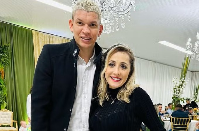 Atacante do ASA, Júnior Viçosa, e esposa perdem R$ 60 mil em golpe do remédio para doença rara