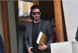 No Brasil, ator Keanu Reeves se reúne com prefeito de SP