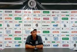 Betinho define relacionados para a partida contra o Coruripe