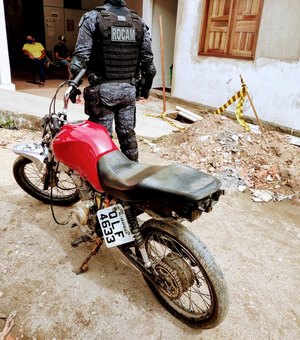 Moto roubada é encontrada no bairro Bom Sucesso, em Arapiraca