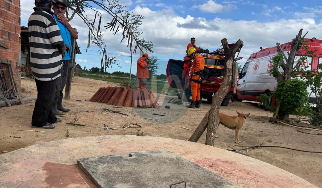 Vídeo. Idoso é resgatado após sofrer acidente em cacimba com mais de 7 metros de profundidade em Arapiraca