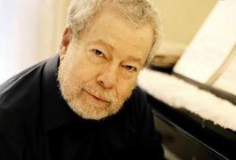 Morre aos 77 anos, o talentoso pianista Nelson Freire