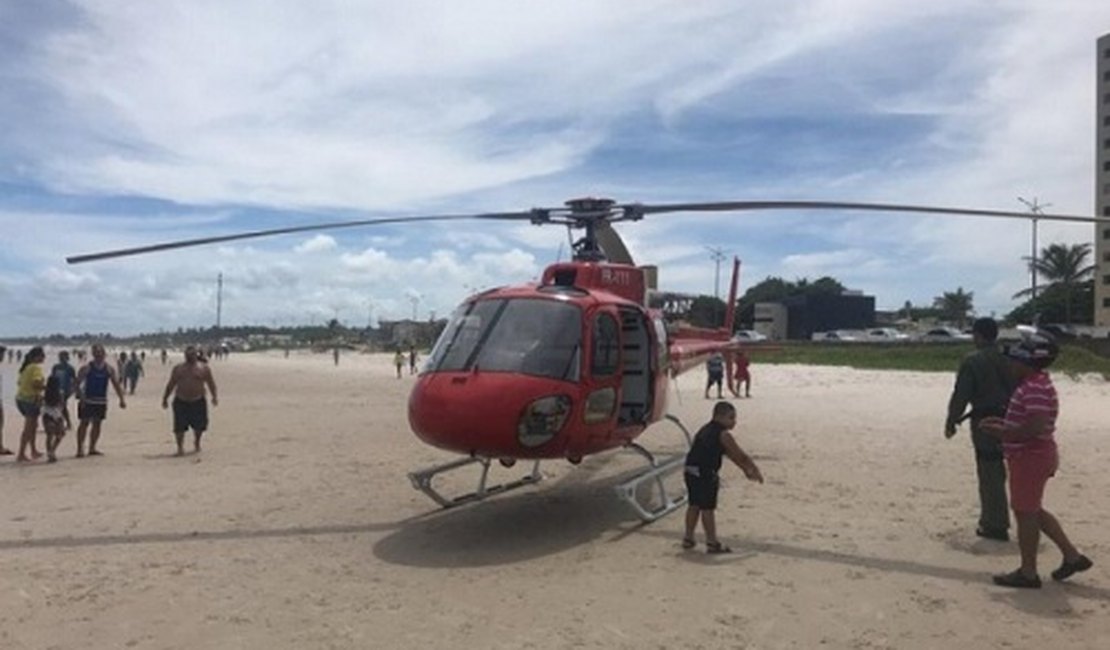 Uma pessoa é retirada do mar e outra segue desparecida após afogamento na Praia da Avenida