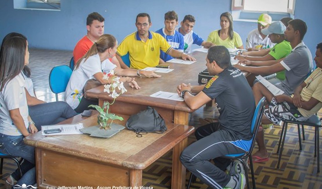 Profissionais da Educação de Viçosa participam de abertura de Projeto sobre Esporte Educacional