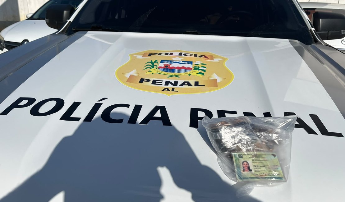 ﻿Mulher é presa ao tentar entrar com maconha e cocaína no ﻿Presídio de Segurança Máxima III, em Maceió