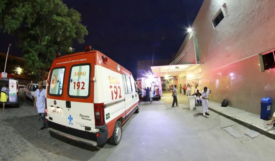 Em arrastão, menor de 17 anos é baleado e suspeitos são detidos por moradores