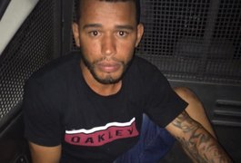 Polícia divulga imagem de suspeito de matar homem durante bebedeira, em Maceió