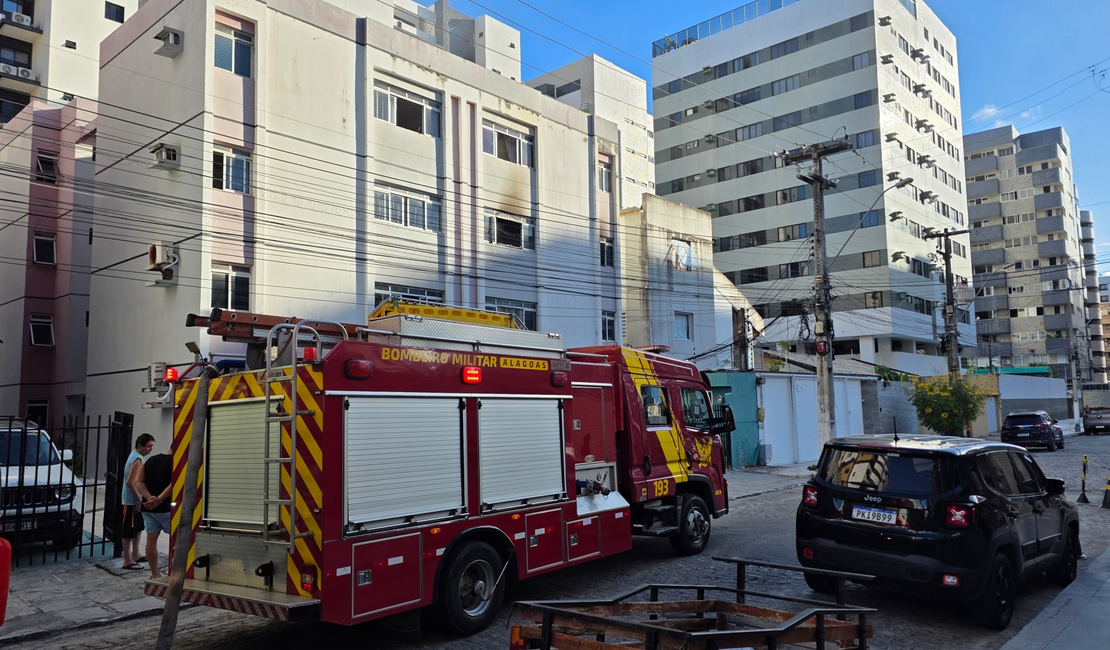 Incêndio atinge apartamento em prédio na Ponta Verde, em Maceió