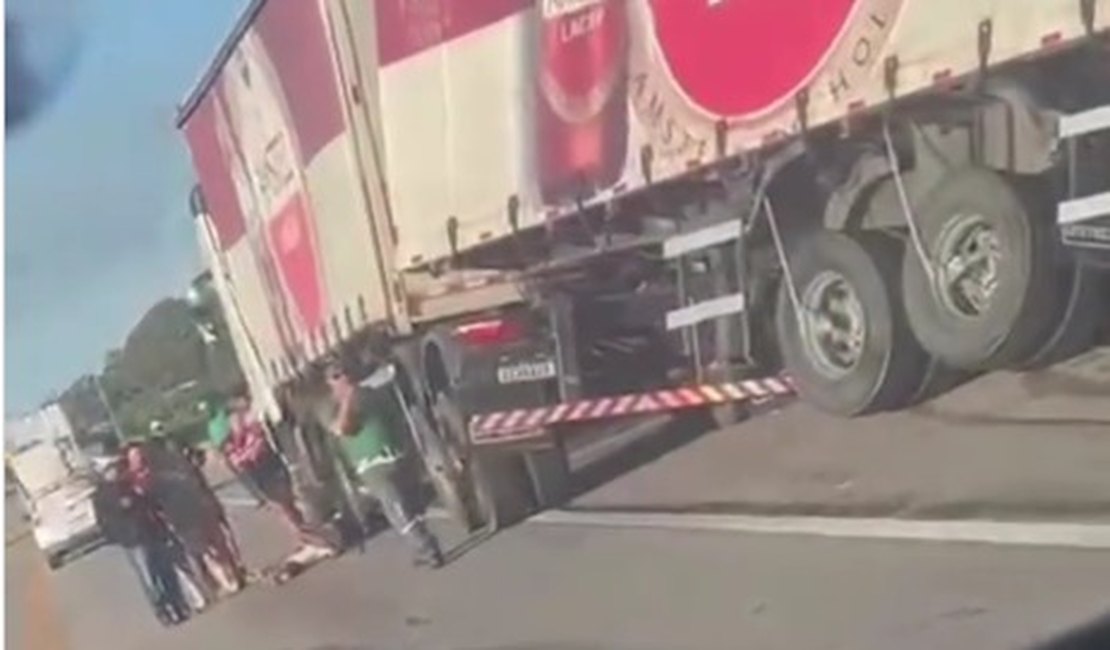 Homem morre atropelado por carreta em rodovia na zona rural de Junqueiro