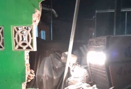 Tratorista envolvido em acidente fatal em Penedo é liberado após audiência de custódia