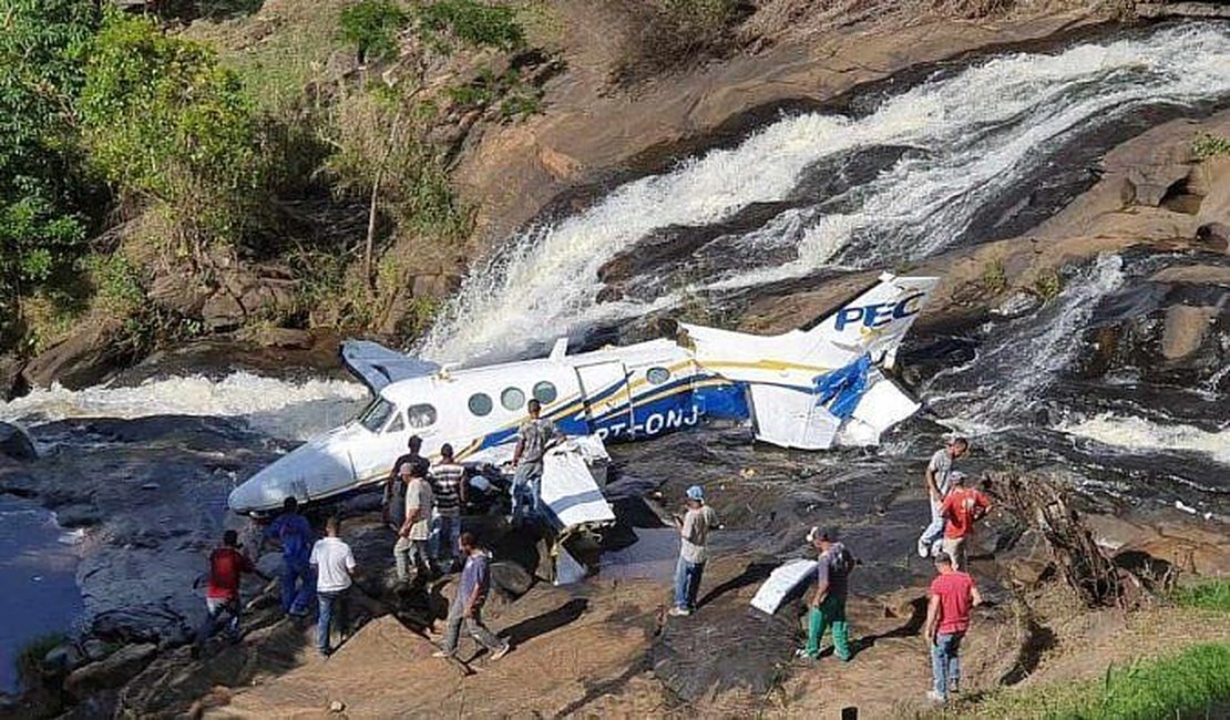 Marília Mendonça e demais vítimas de queda de avião morreram de politraumatismo, diz legista