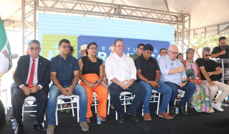 VÍDEO: Prefeito Luciano Barbosa entrega ginásio poliesportivo e campo de futebol society no Brisa do Lago