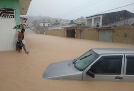 Após fortes chuvas, cidade de São Miguel dos Campos fica alagada