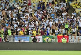 Briga generalizada entre torcedores causa atraso em Brasil x Argentina no Maracanã