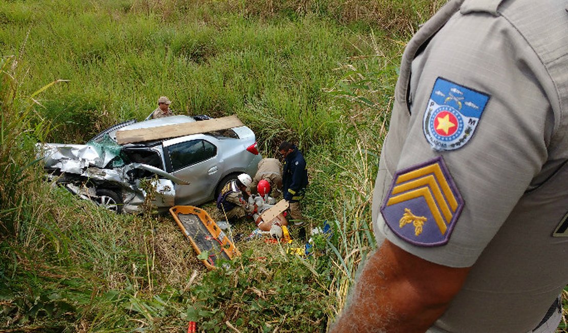 Grave acidente deixa seis feridos na AL-105