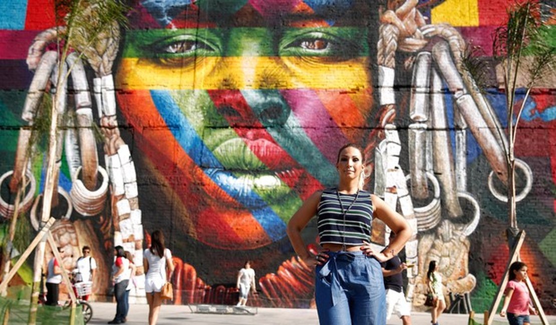 Rio 2016: Valesca Popozuda visita point da cidade durante Olimpíada