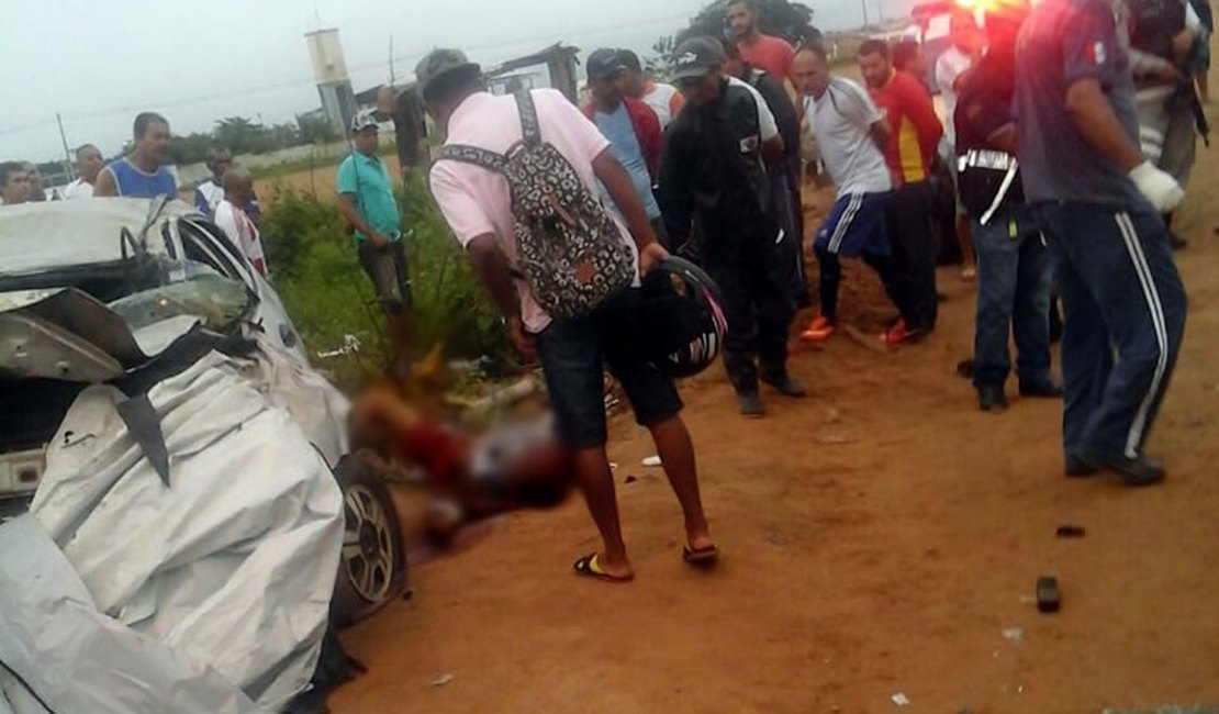 Motorista morre após carro cair de viaduto na Av. José Alexandre, em Arapiraca